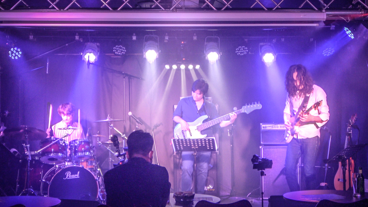 1133F1E7-F714-43B4-8322-AF396F8CAFA5_1_105_c