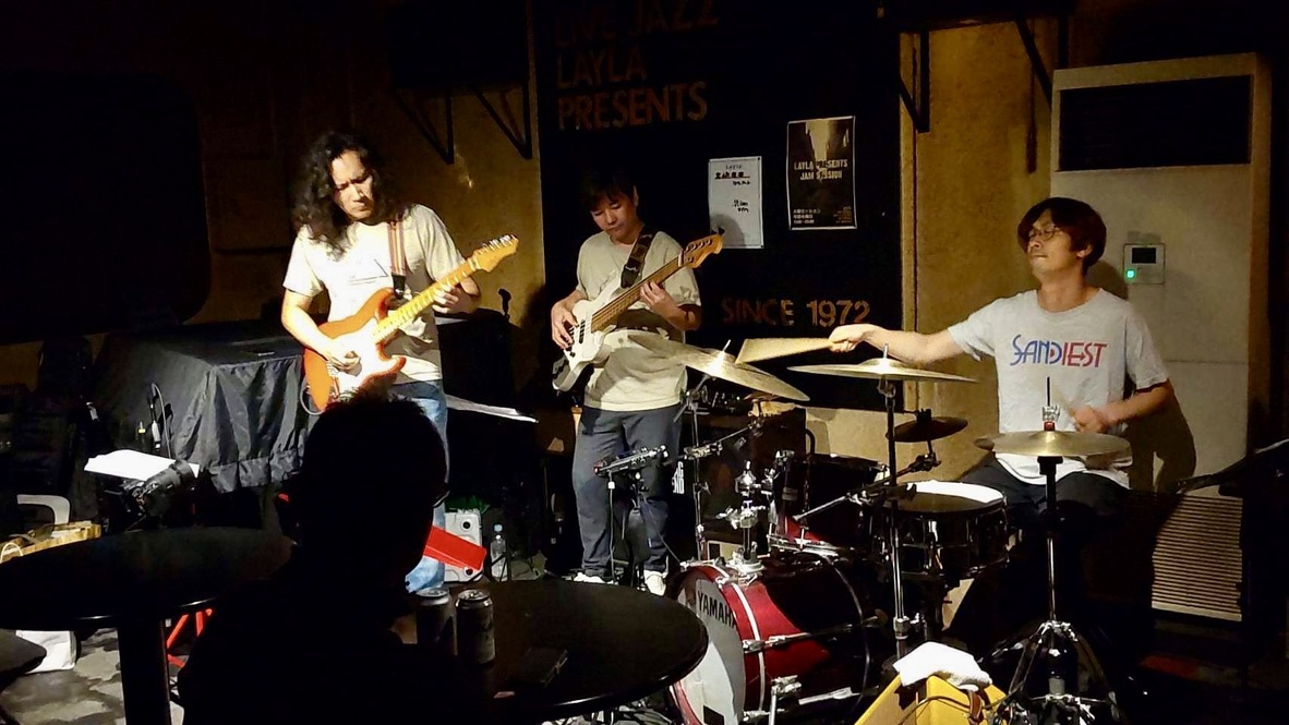 325FA019-6462-46FE-9598-5BD25E26F221_1_105_c