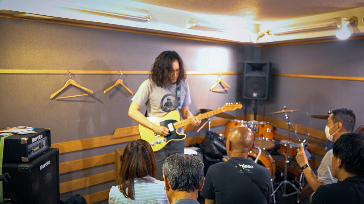 546B9684-CB11-4EB7-8DCC-DA91164EF1D8_1_105_c