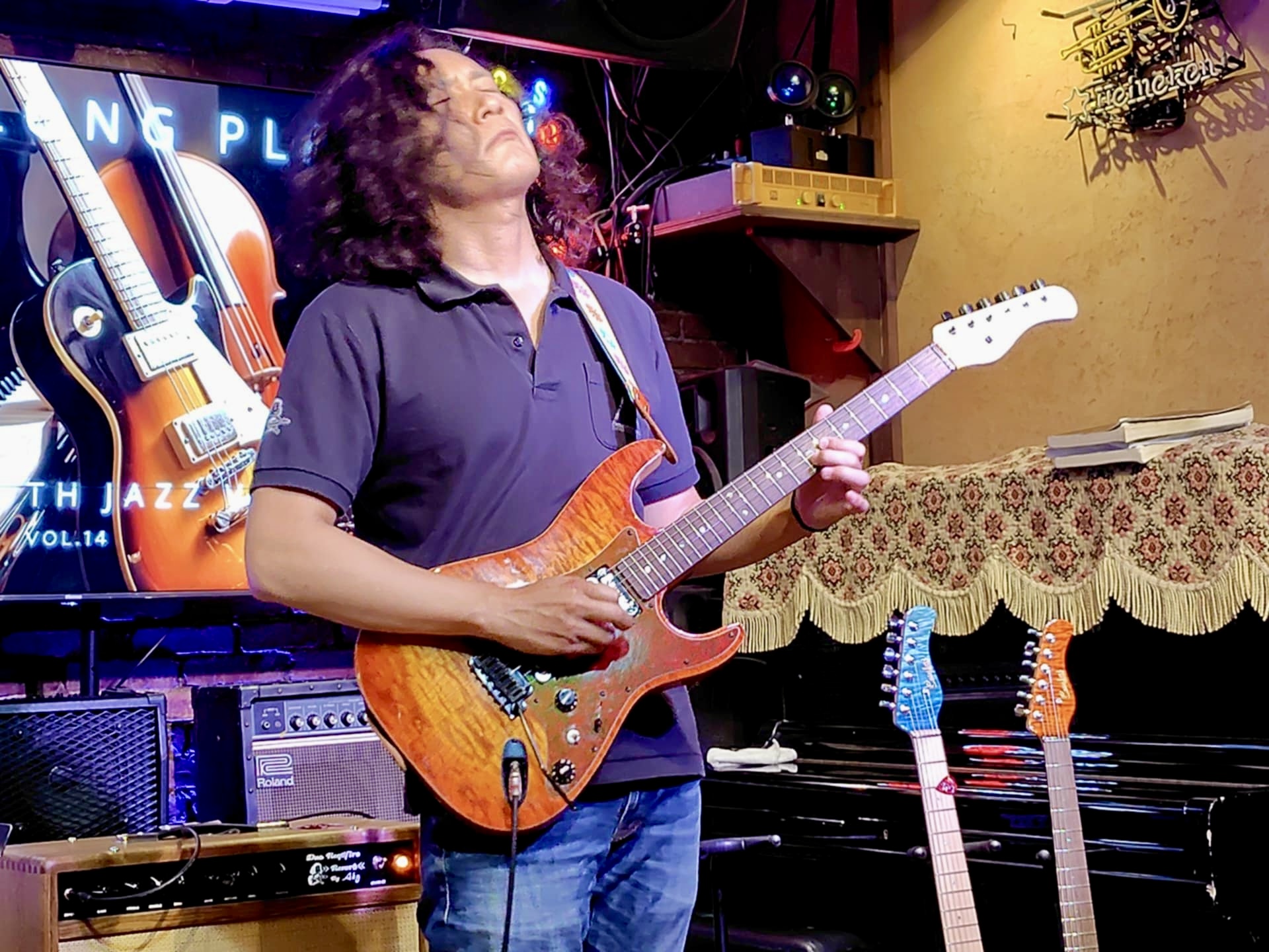 62E562B1-5A3E-486C-841D-CD74E5B7E018_1_201_a