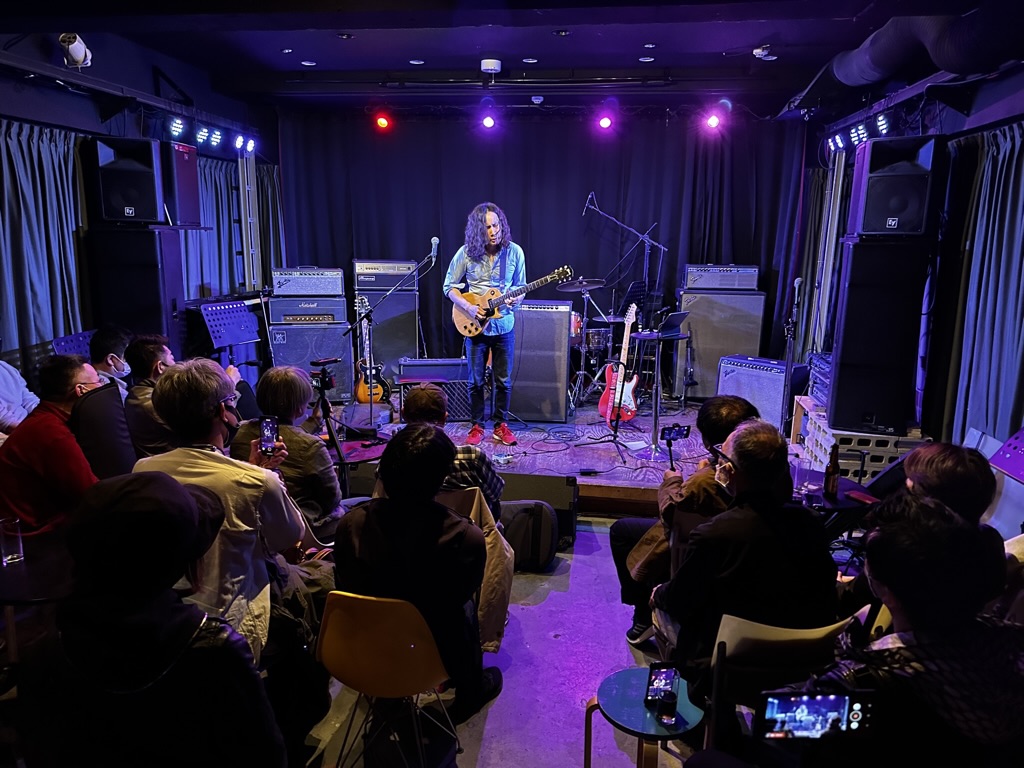 82801B72-2939-4C02-8CCD-D69BE396C945_1_105_c