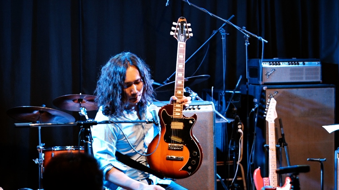 9792C7F2-00E7-4FFE-9239-4FB3A4C4F009_1_105_c