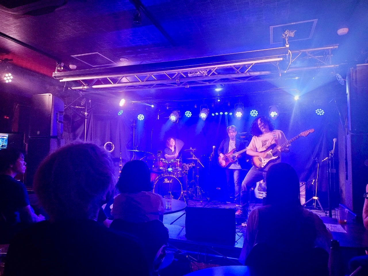 9D6B27B0-A119-42E9-A56B-4B46EB0937EF_1_201_a