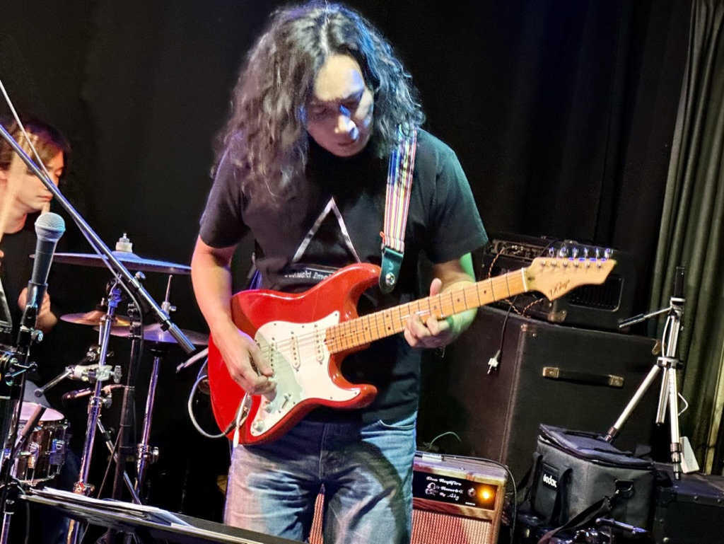 9FDA46B4-DE3E-4492-A0F3-7B125EE426E9_1_105_c