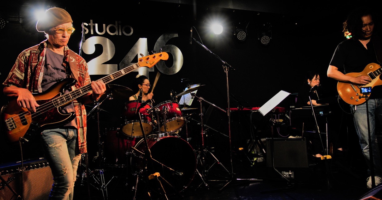 A78CEECF-2D8F-4368-B4A3-4383FF863C78_1_105_c