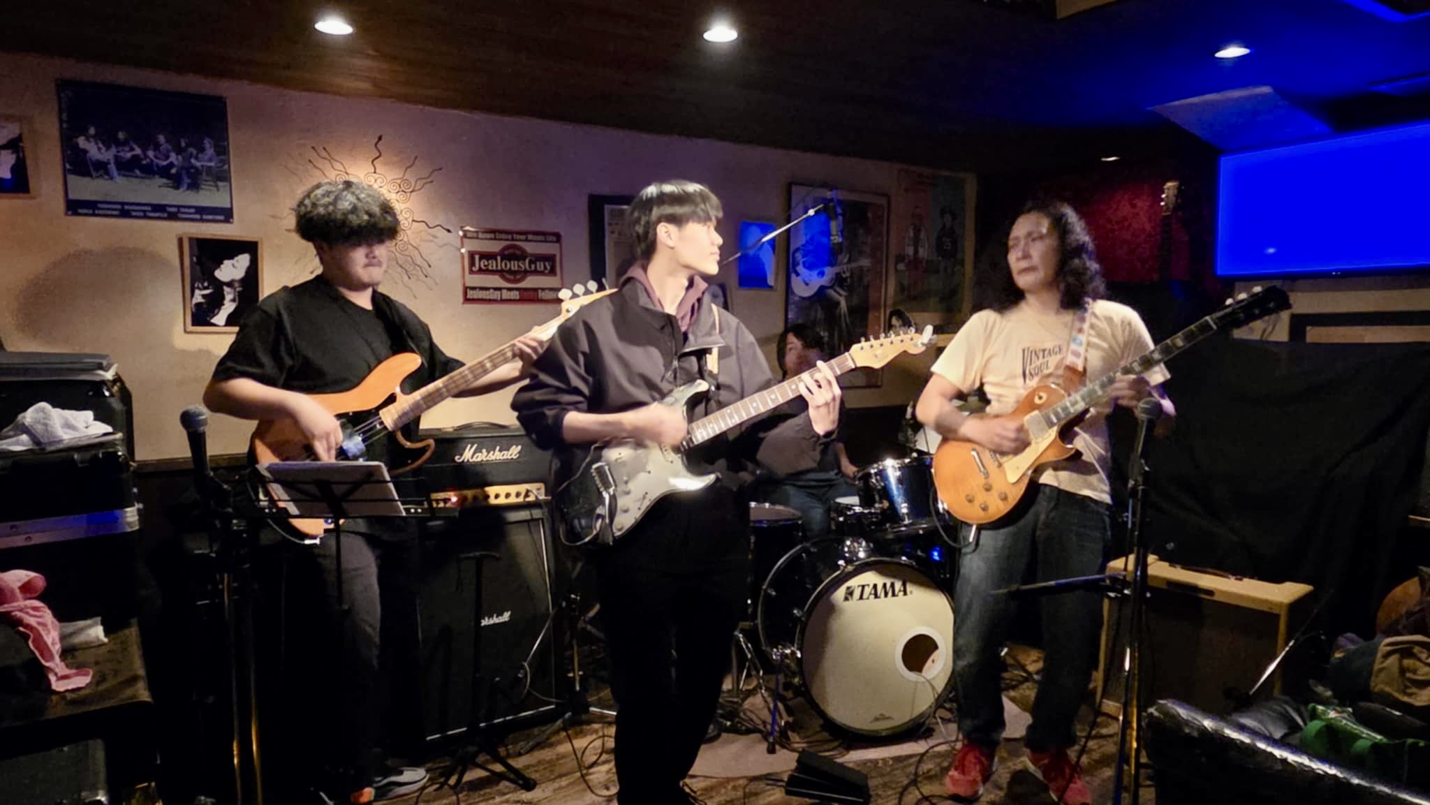 AEB576EA-9D34-4FCE-811D-D9F8419B059E_1_201_a