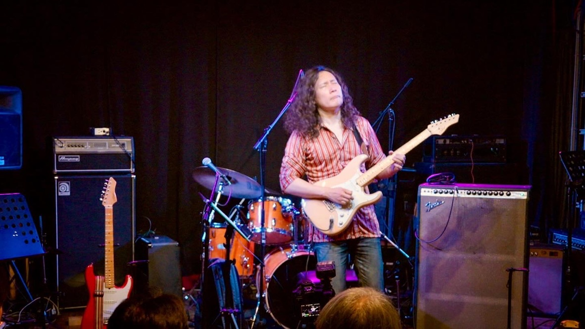 C826723A-82CF-4098-9EC9-3B24704BED61_1_105_c