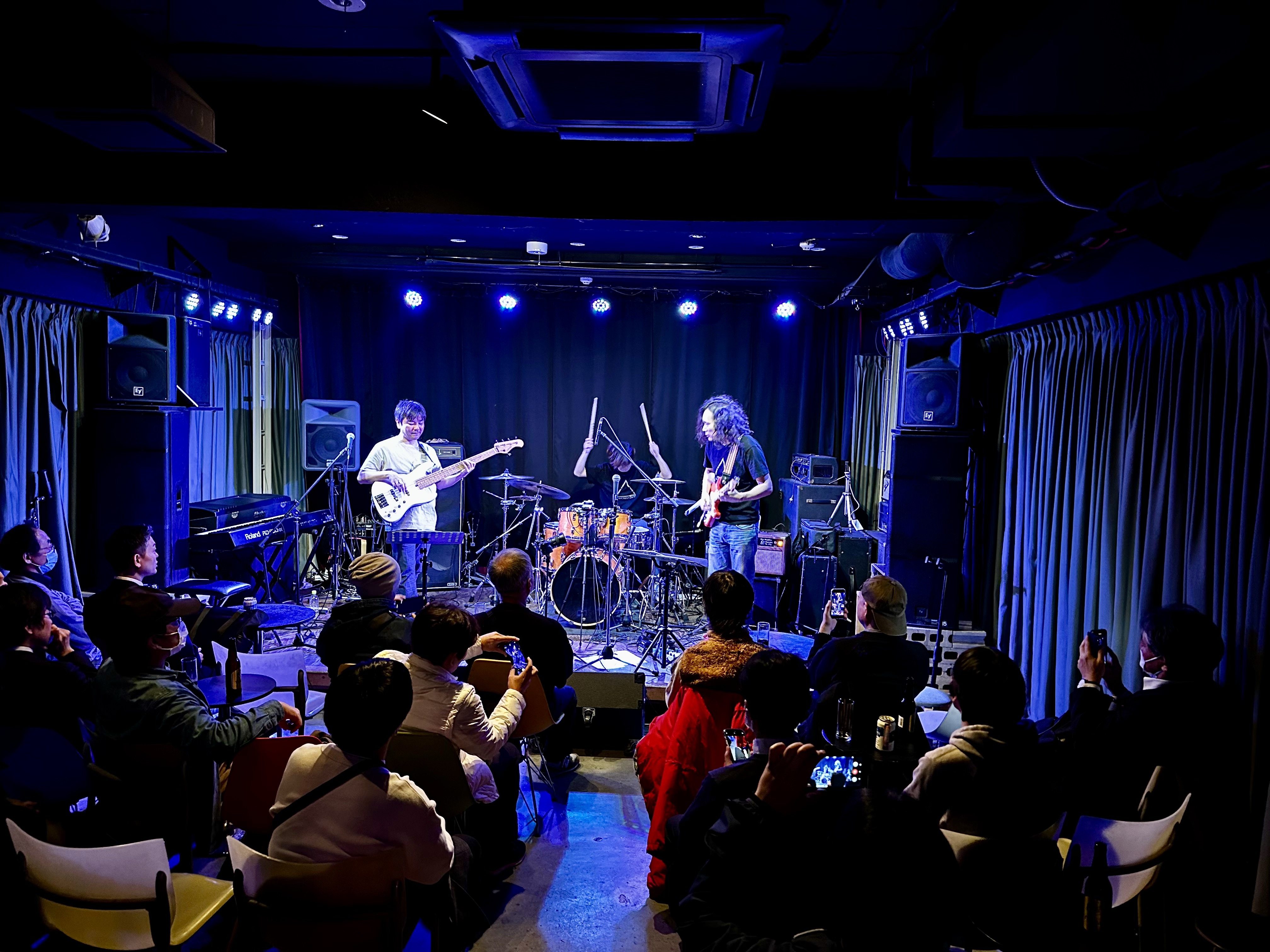 E01B9CFD-471A-4F34-94A3-F48118C30A10_1_201_a