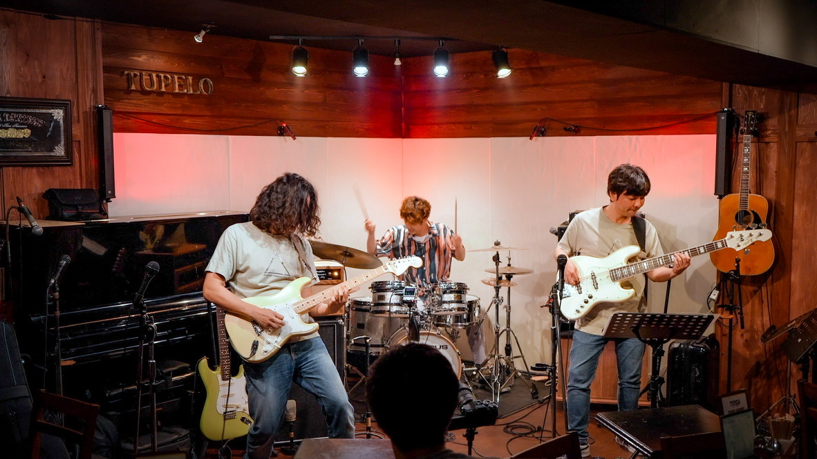 E1B42F87-3546-4766-BFBD-4B24EE5141E7_1_105_c