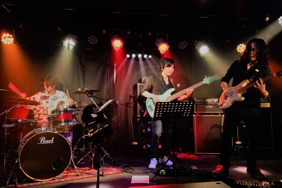 B35960AA-5E79-43C9-87DB-A8A5CD3D3C3D_1_105_c